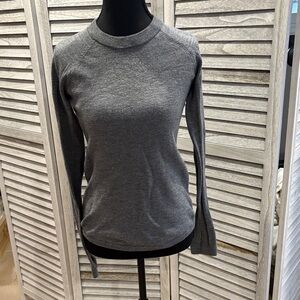 Lululemon Athletica Heather Gray Long Sleeve Top